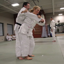 self-defense-women-ann-arbor-toni-jmac-judo